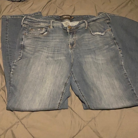 ππTorrid Size 20 Barely Boot Jeans ππ